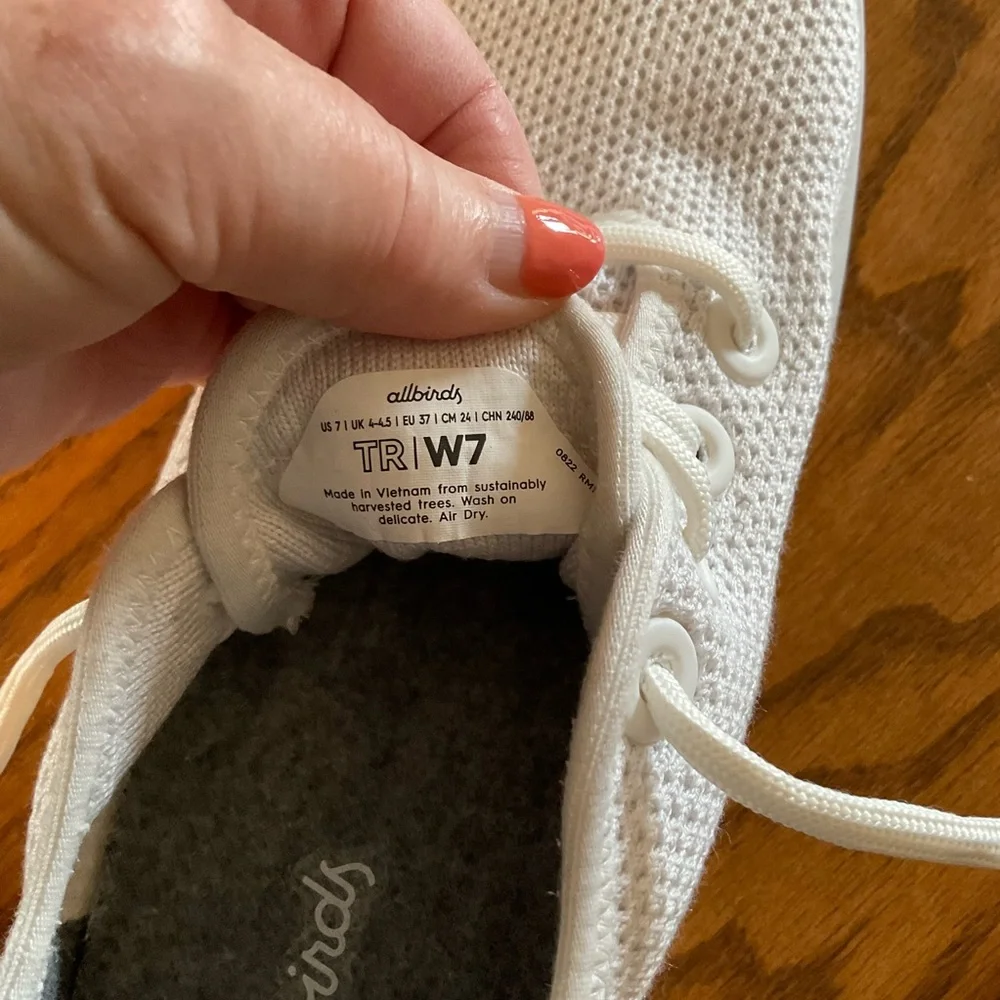 Allbirds Tree Runner’s, Kaikoura White Sneakers, Women’s Sz 7